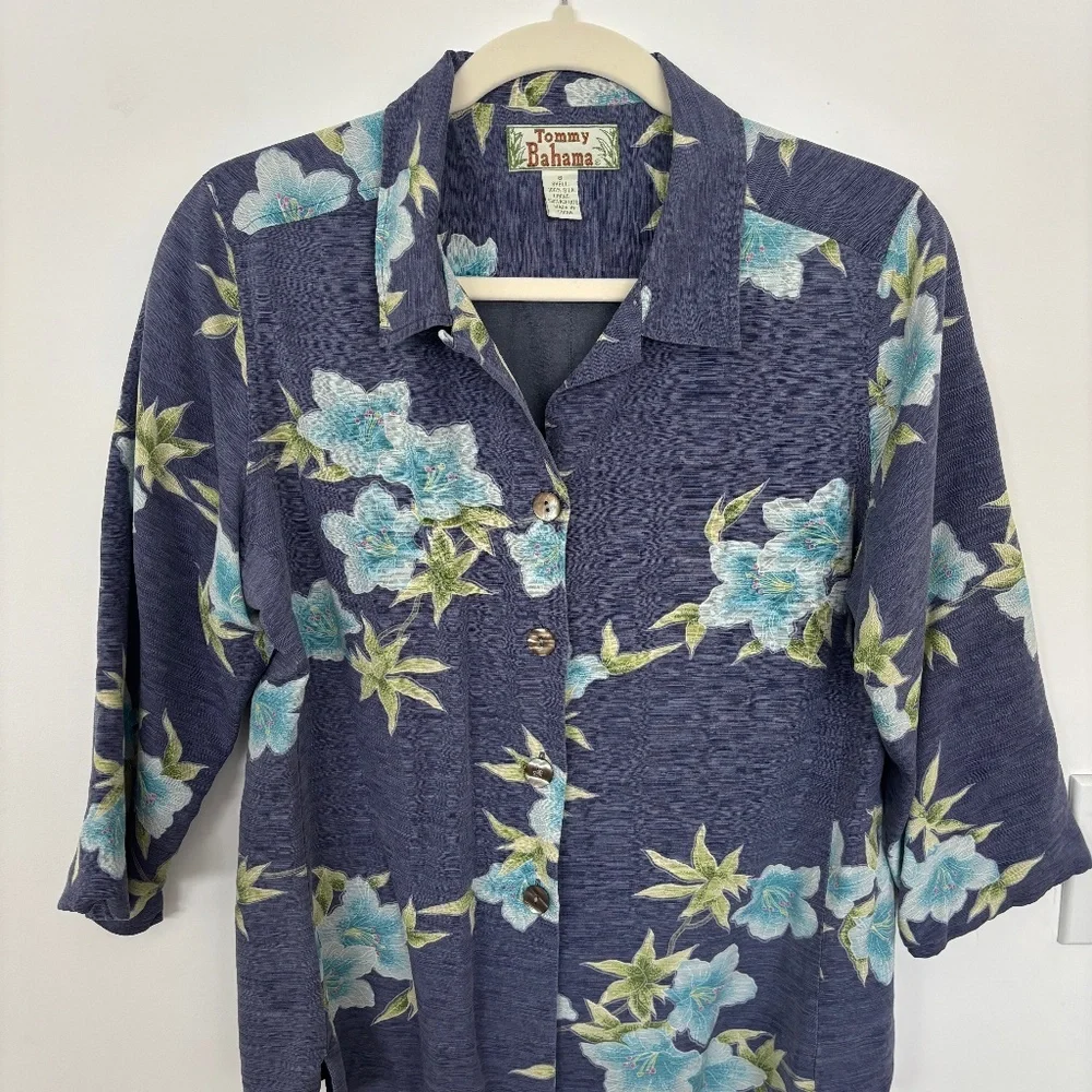 Vintage Tommy Bahama Blue Floral Silk Shirt • Size 8